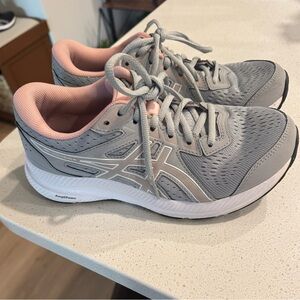 ASICS Women's Sneakers in Gray and Pink